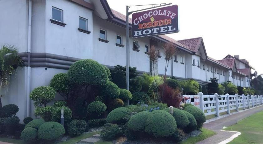 Chocolate And Berries Hotel Baliuag Bagian luar foto