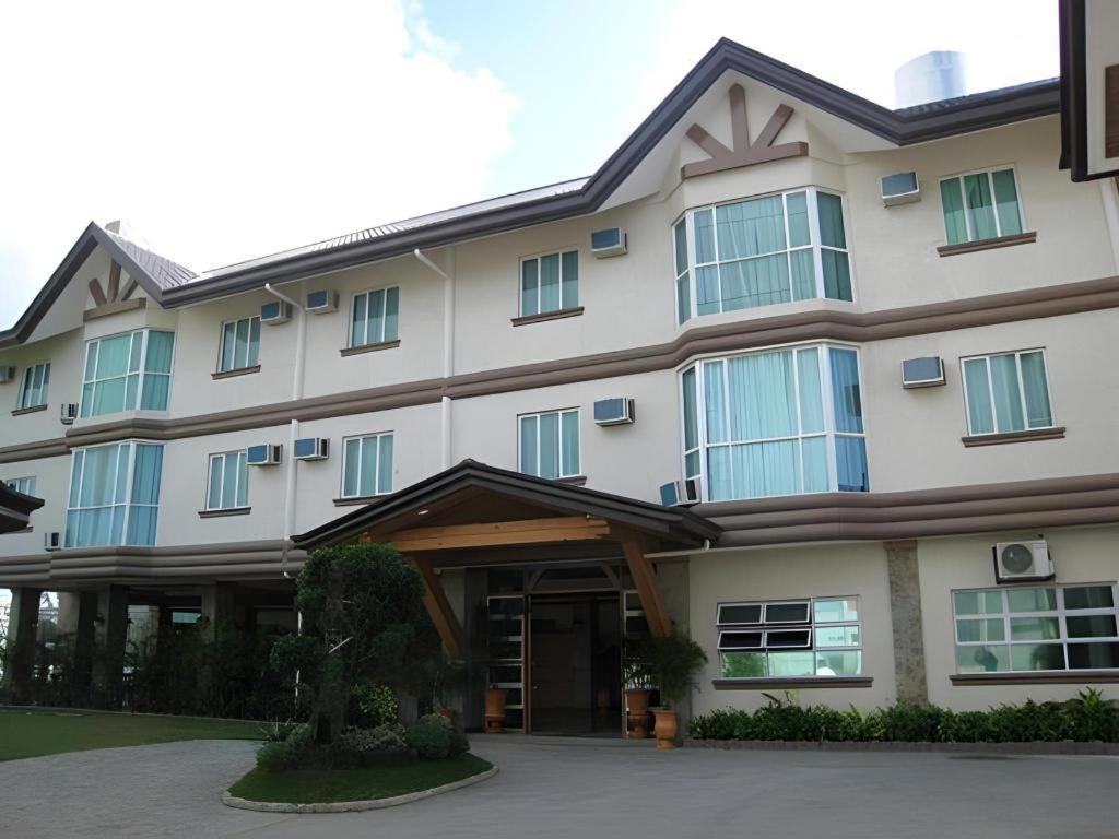 Chocolate And Berries Hotel Baliuag Bagian luar foto